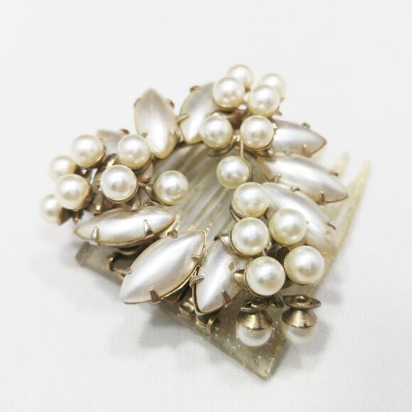 Vintage Wedding Hair Comb, Faux Pearls , 1950s, Bridal Hair Accessory, 2 Inches - Picture 5 of 10